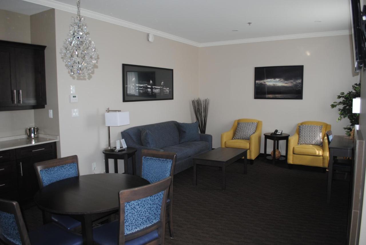 Days Inn & Suites By Wyndham Lindsay Extérieur photo