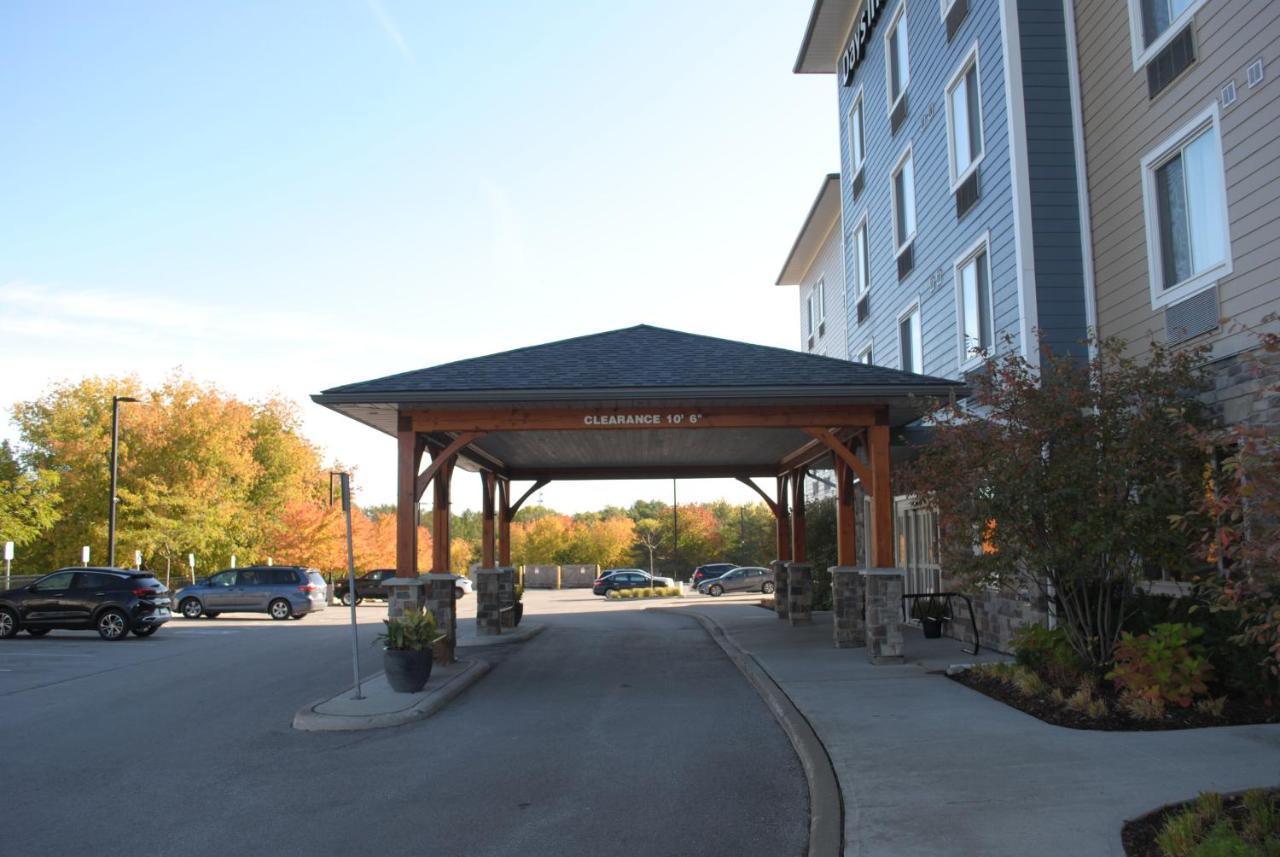 Days Inn & Suites By Wyndham Lindsay Extérieur photo
