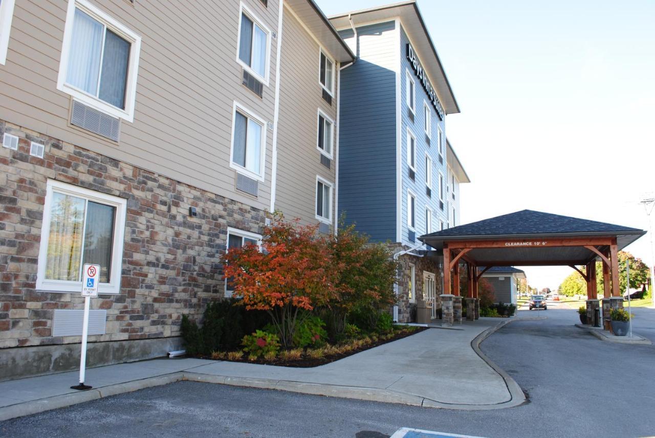 Days Inn & Suites By Wyndham Lindsay Extérieur photo