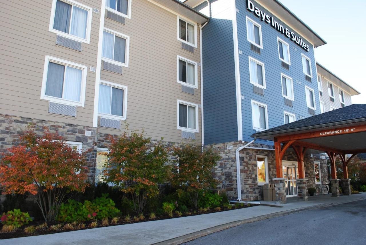 Days Inn & Suites By Wyndham Lindsay Extérieur photo