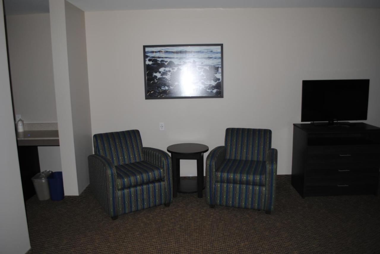 Days Inn & Suites By Wyndham Lindsay Extérieur photo