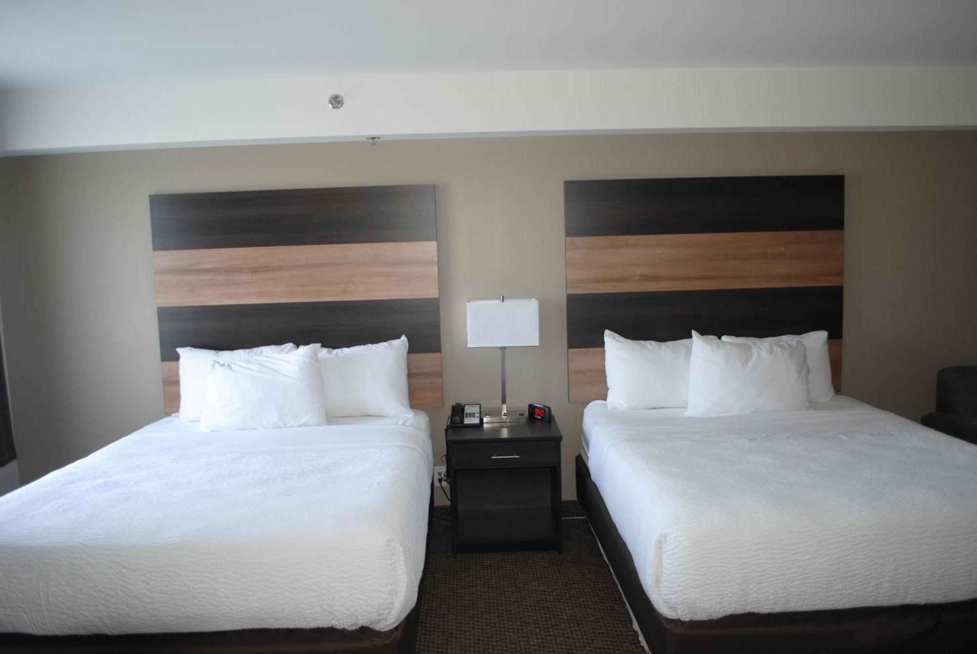 Days Inn & Suites By Wyndham Lindsay Extérieur photo