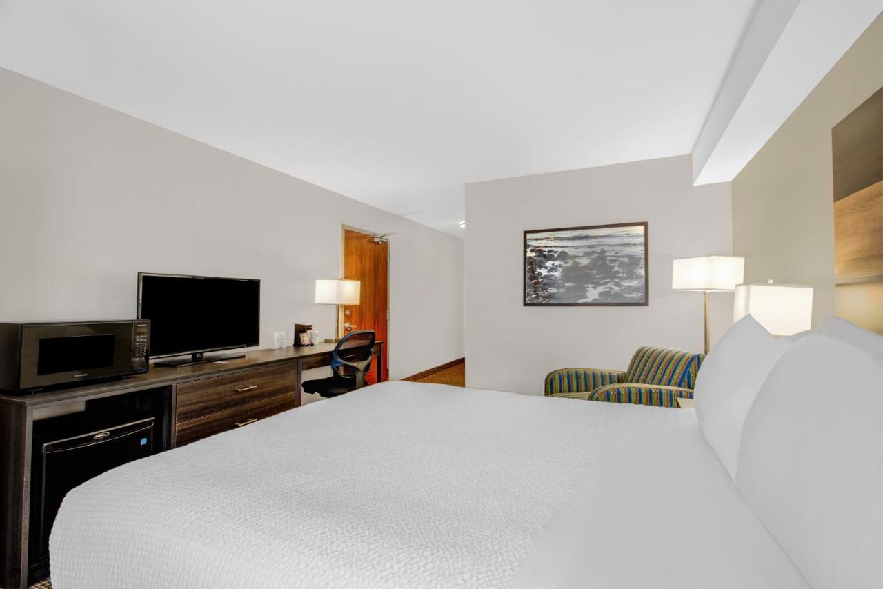 Days Inn & Suites By Wyndham Lindsay Extérieur photo