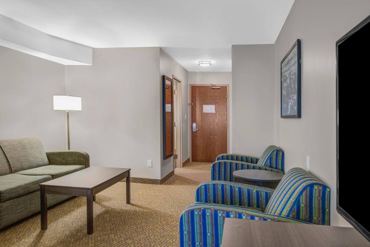 Days Inn & Suites By Wyndham Lindsay Extérieur photo