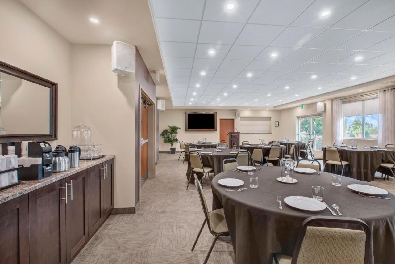 Days Inn & Suites By Wyndham Lindsay Extérieur photo