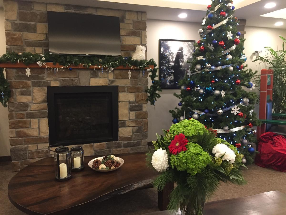 Days Inn & Suites By Wyndham Lindsay Extérieur photo